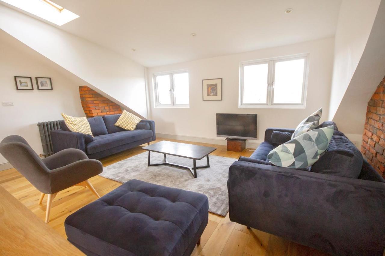 The Loft Winchester Bagian luar foto