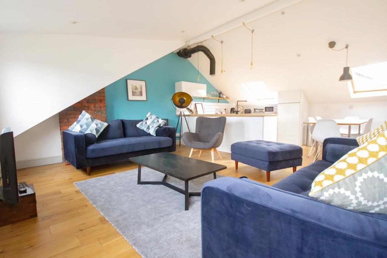 The Loft Winchester Bagian luar foto