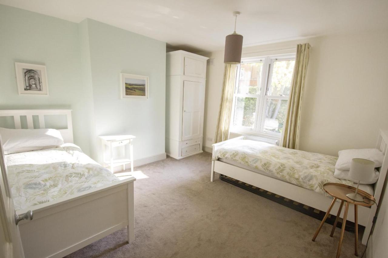 The Loft Winchester Bagian luar foto